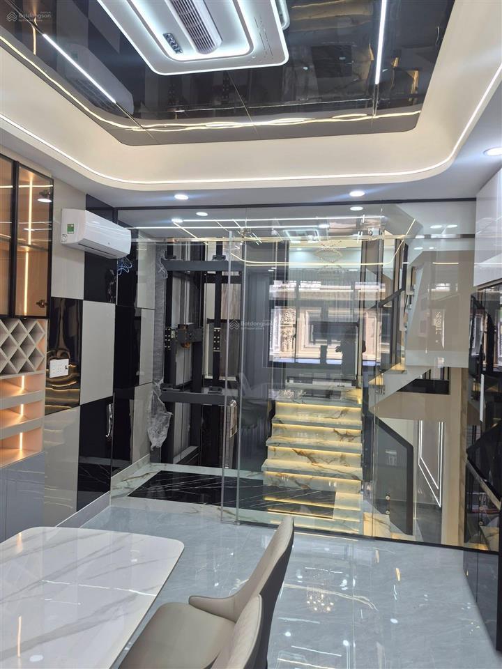 Thang máy 450kg  khu phân lô vip lê văn quới  56m2 (4 x 14)  5 tầng  tặng full nội thất