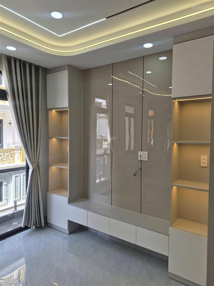 Thang máy 450kg  khu phân lô vip lê văn quới  56m2 (4 x 14)  5 tầng  tặng full nội thất