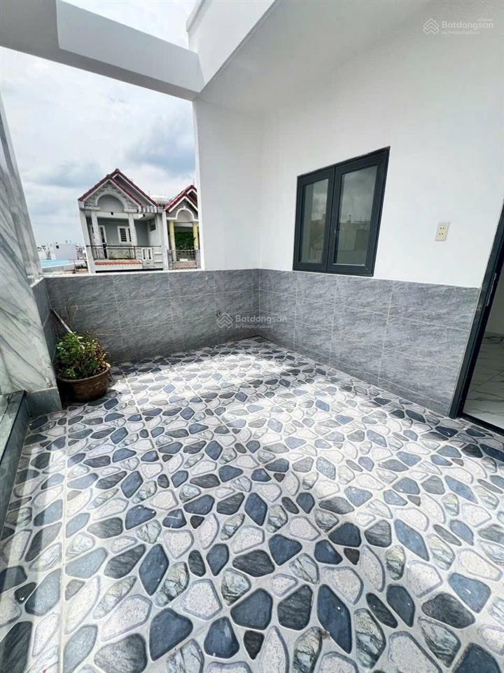 14 triệu nhà 4 tầng, 4pn, hẻm 5m thông ngay chợ lê văn quới, bình tân