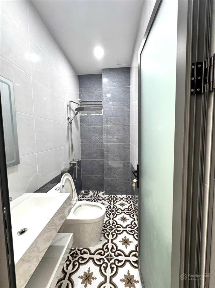 25 triệu/tháng  4x16m  3 lầu  5pn nhà mới 100% mặt tiền ấp chiến lược bình tân