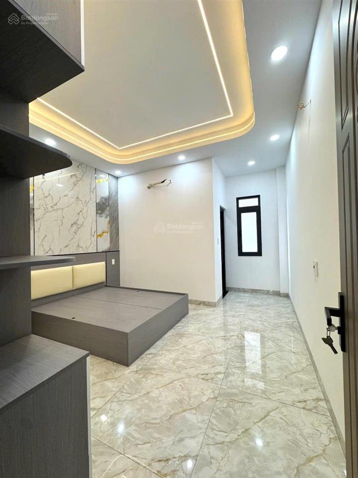 25 triệu/tháng  4x16m  3 lầu  5pn nhà mới 100% mặt tiền ấp chiến lược bình tân