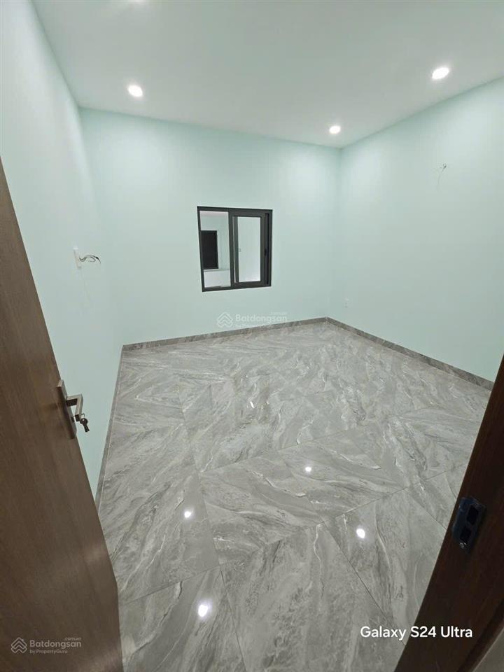 12tr  2pn  cho thuê nhà mới 100% giáp tân phú, p. bình hưng hòa