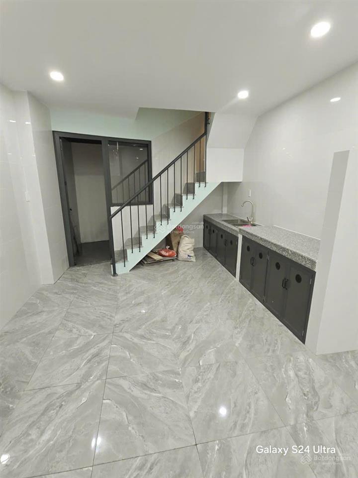 12tr  2pn  cho thuê nhà mới 100% giáp tân phú, p. bình hưng hòa