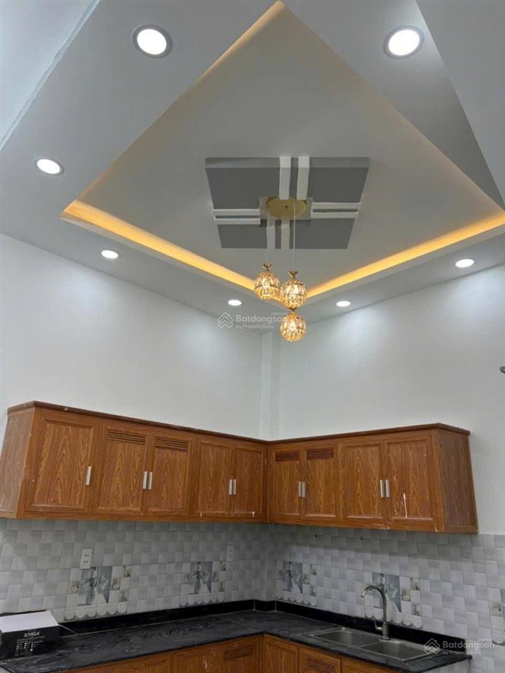 12tr  4x15m  1 lầu  2pn  đường 10m  đường số 14 khu lê văn quới, bình tân
