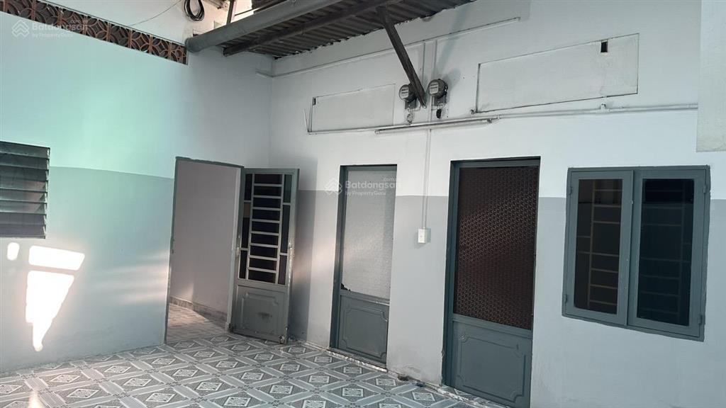 13tr  4.5x25m (nở hậu 9.9m)  nhà cấp 4  2pn thoại ngọc hầu, tân phú