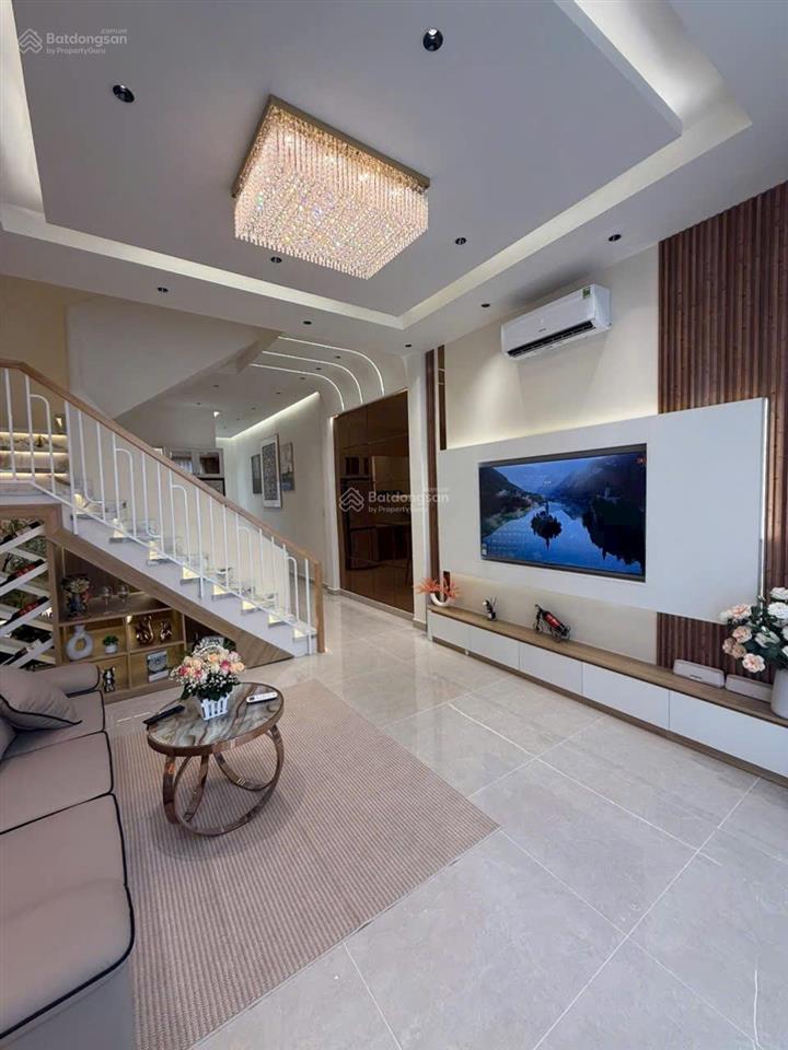 26tr  4.2x14m  2 lầu  4pn  cho thuê nhà mới đẹp full nội thất trần văn quang, tân bình