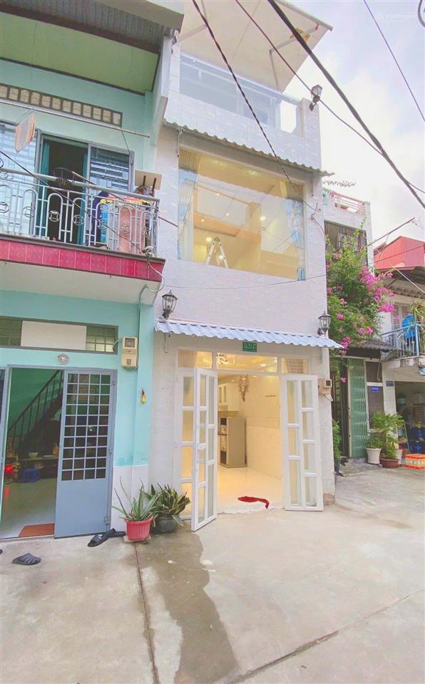13 triệu  2 lầu  2pn  nhà full nội thất, sát chợ tân bình