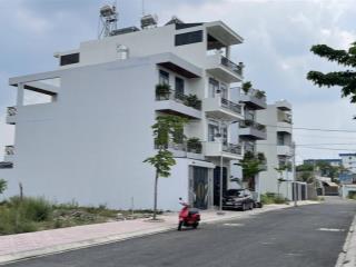 Bán đất đường nhựa 13m có vỉa hè gần chợ hóc môn (c38)