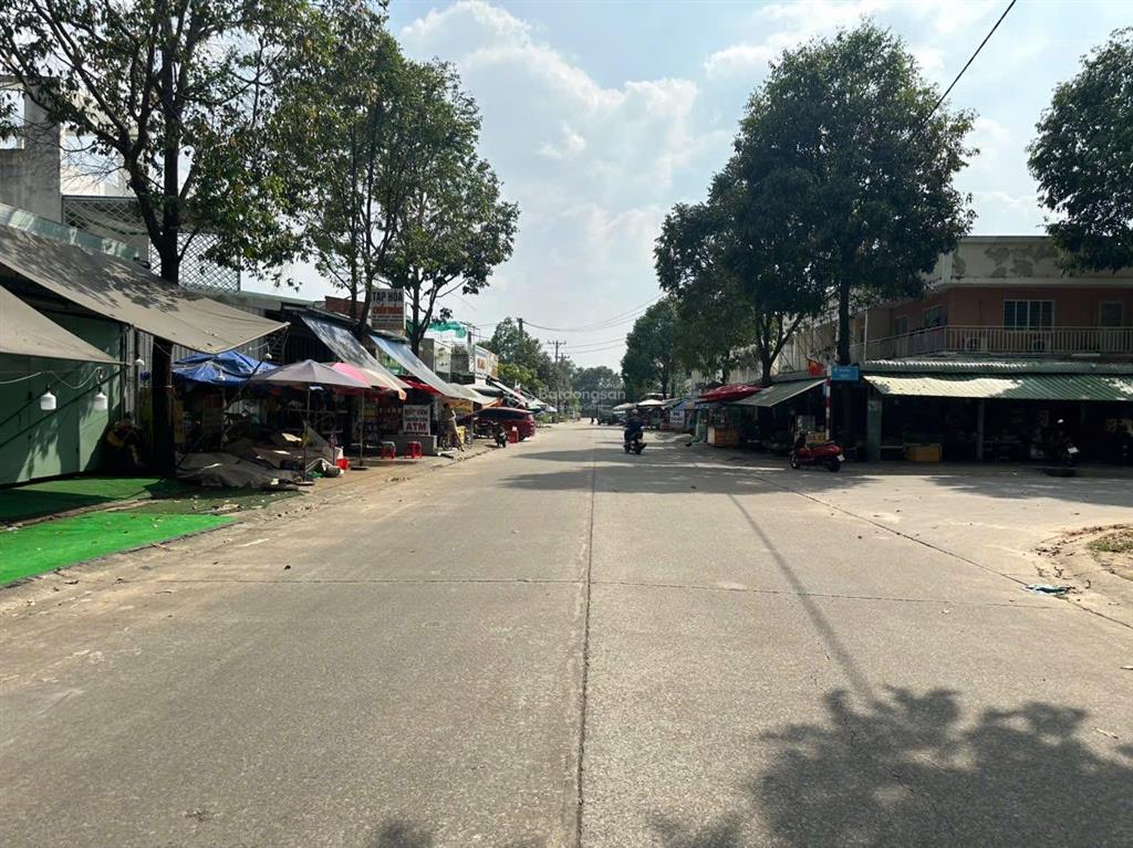 Bán 5 phòng trọ ngay sát chợ tại phường chánh phú hoà , mỹ phước 3 bình dương tphcm 2,5 tỷ