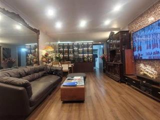 Mặt phố hồng hà hoàn kiếm 140m 3 tầng mặt tiền 4,5m kinh doanh bất chấp thể loại, vỉa hè rộng