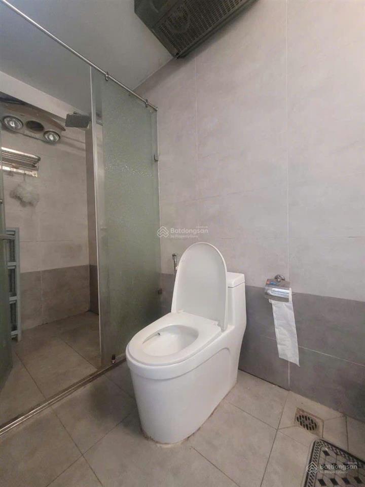 Mặt phố hồng hà hoàn kiếm 140m 3 tầng mặt tiền 4,5m kinh doanh bất chấp thể loại, vỉa hè rộng