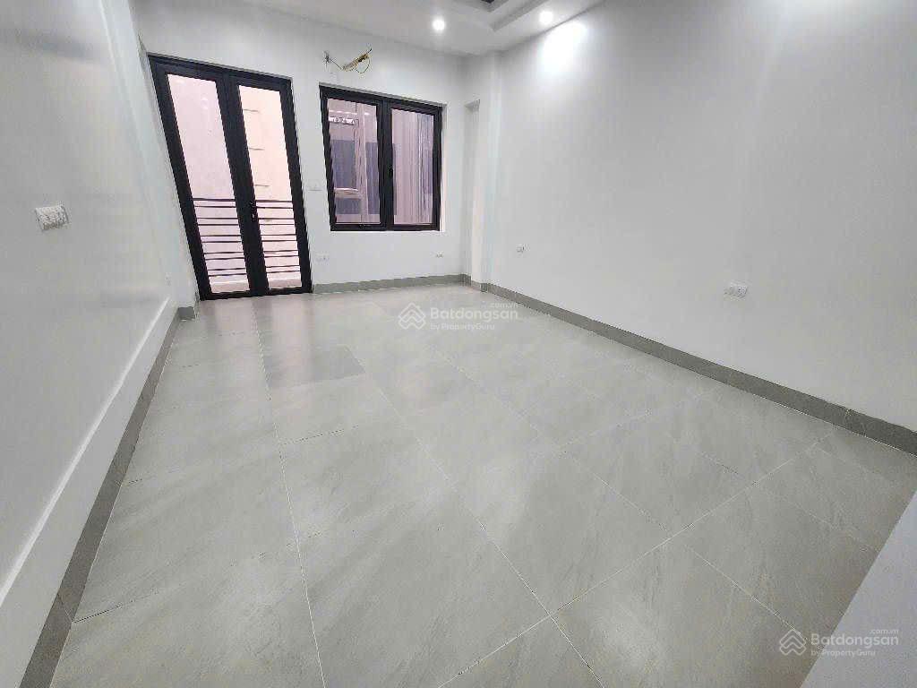 Phố trần thái tông 39m 6 tầng thang máy ô tô đỗ hiếm nhà bán ngõ to đẹp như phố, tiện ích đỉnh