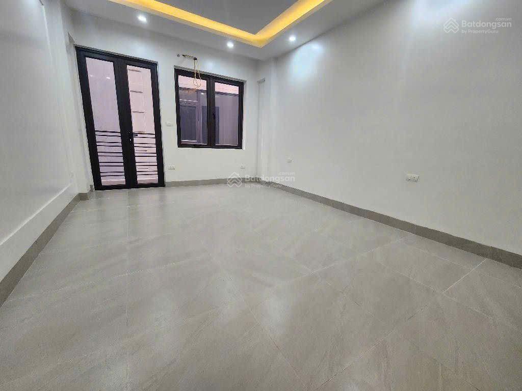 Phố trần thái tông 39m 6 tầng thang máy ô tô đỗ hiếm nhà bán ngõ to đẹp như phố, tiện ích đỉnh