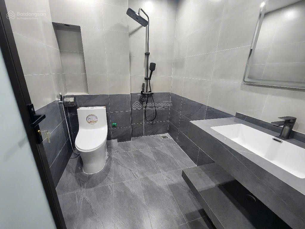 Phố trần thái tông 39m 6 tầng thang máy ô tô đỗ hiếm nhà bán ngõ to đẹp như phố, tiện ích đỉnh