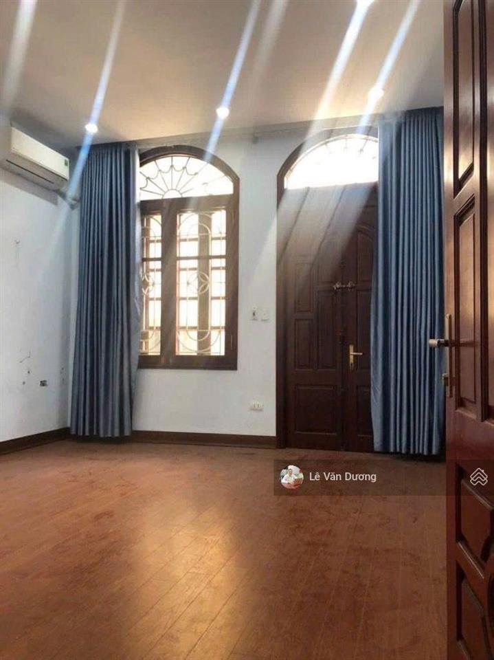 Phân lô vip phố duy tân 50m 5 tầng mặt tiền 4m ô tô tránh, vào nhà, hiếm nhà bán  kinh doanh