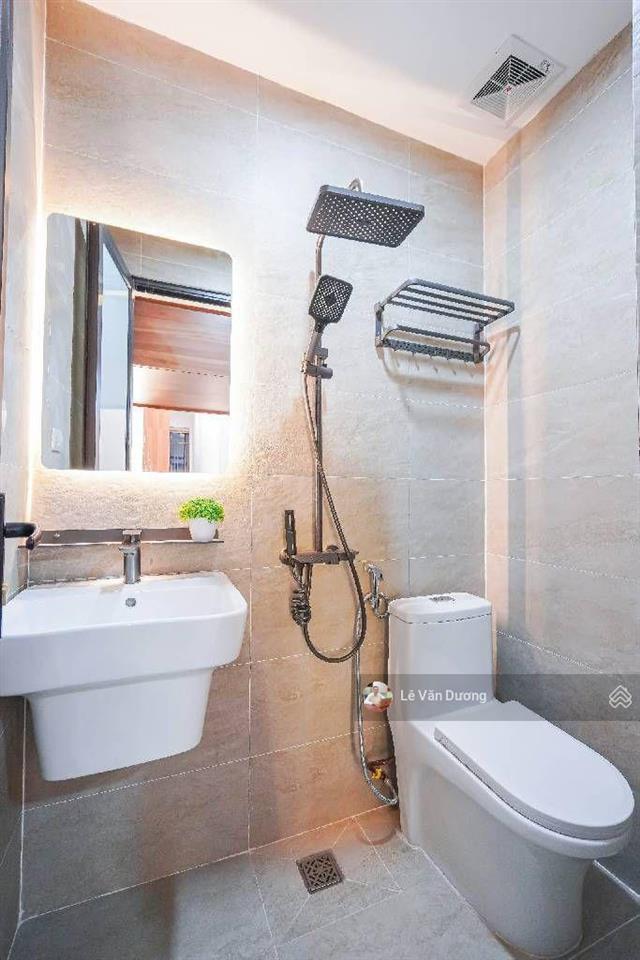 Tòa căn hộ dịch vụ phố phạm văn đồng  60m2  7t thang máy  17 phòng khép kín  dòng tiền 90tr/th