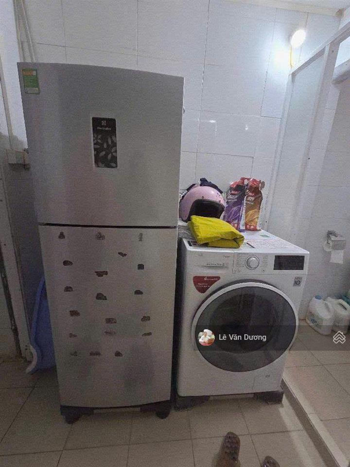 Căn hộ tập thể b4 nghĩa tân diện tích sổ 25m, sử dụng thực tế 55m ô tô đỗ chân cầu thang bán gấp