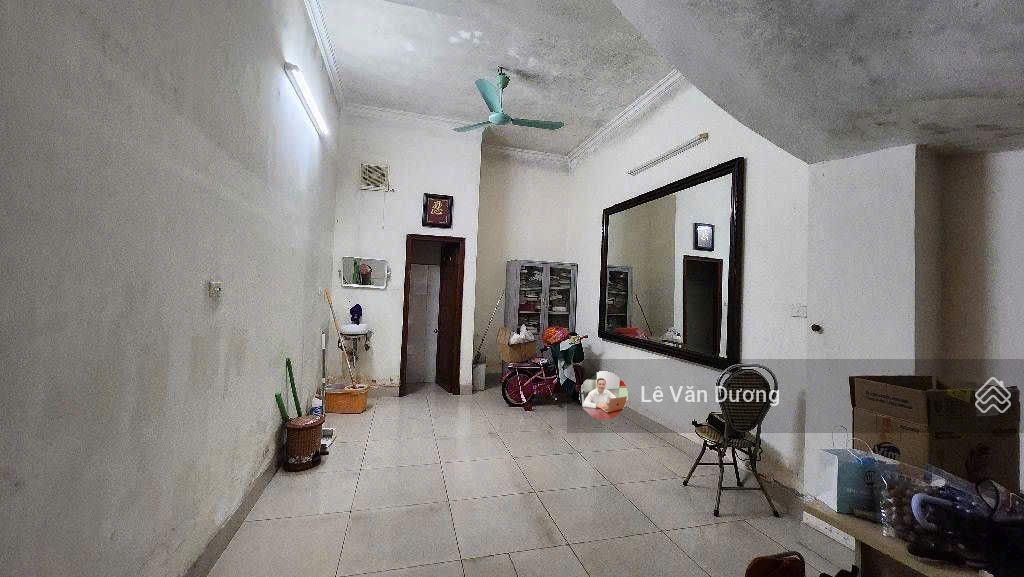 Gấp bán nhà ngay mặt phố xuân thủy  46m2  5 tầng ngõ ô tô 7 chỗ đỗ cửa 5 ngủ kinh doanh đỉnh
