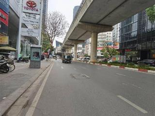 Mặt phố cầu giấy67m.5 tầng thang máy lô góc dòng tiền khủng 120tr/tháng kinh doanh các loại hìn