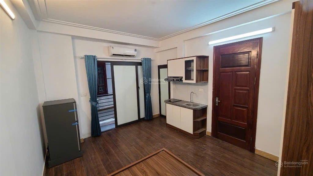 Tòa ccmn dòng tiền phố cầu giấy 50m x 6 tầng thang máy 10 phòng khép kín thu 65 triệu/thang