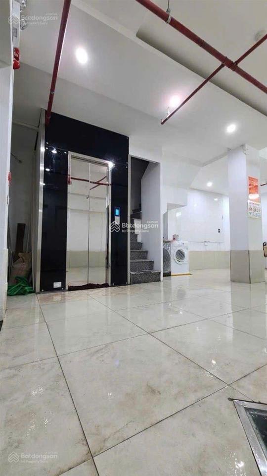 Tòa ccmn dòng tiền phố cầu giấy 50m x 6 tầng thang máy 10 phòng khép kín thu 65 triệu/thang