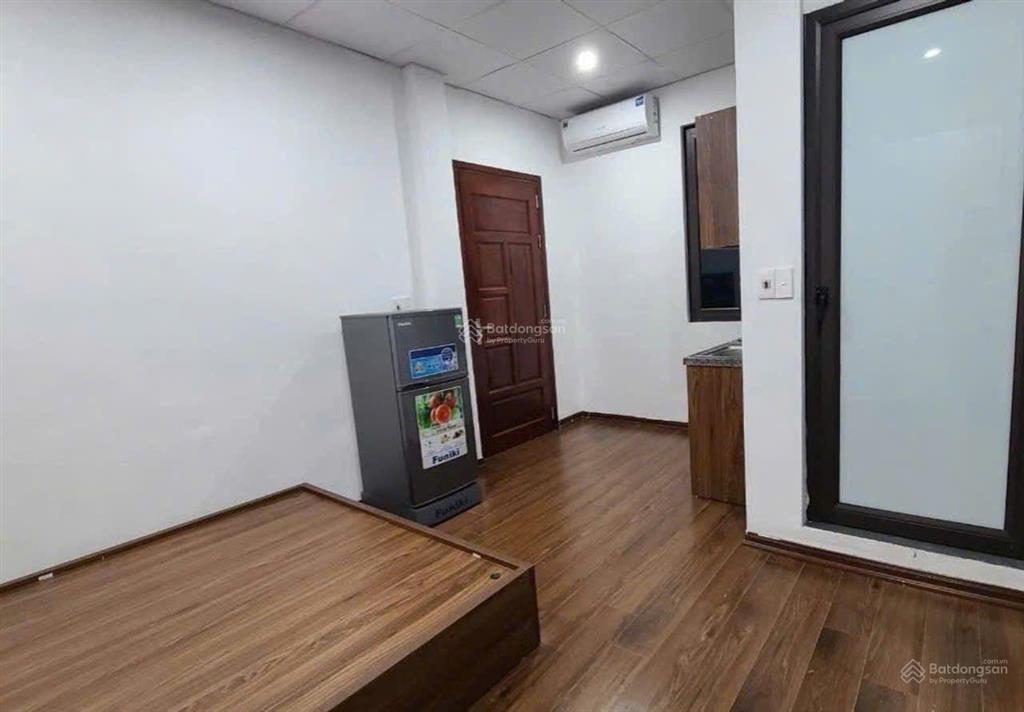 Tòa ccmn dòng tiền phố cầu giấy 50m x 6 tầng thang máy 10 phòng khép kín thu 65 triệu/thang