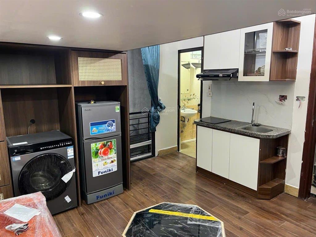 Tòa ccmn dòng tiền phố cầu giấy 50m x 6 tầng thang máy 10 phòng khép kín thu 65 triệu/thang