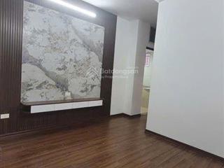 Căn hộ ccmn tầng 2 phố đình thôn 52m2 2 ngủ thang máy full đồ  gần bến xe mỹ đình, gần chợ