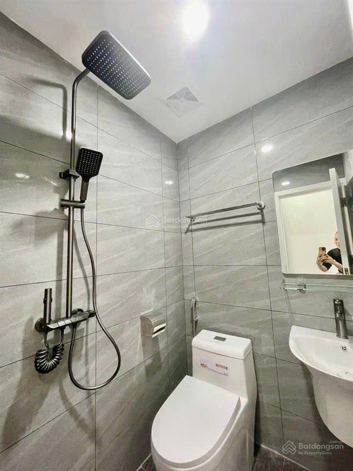Chung cư b6a nam trung yên 60m  2ngủ, 2wc, full nội thất tầng giữa, ban công hướng đông nam