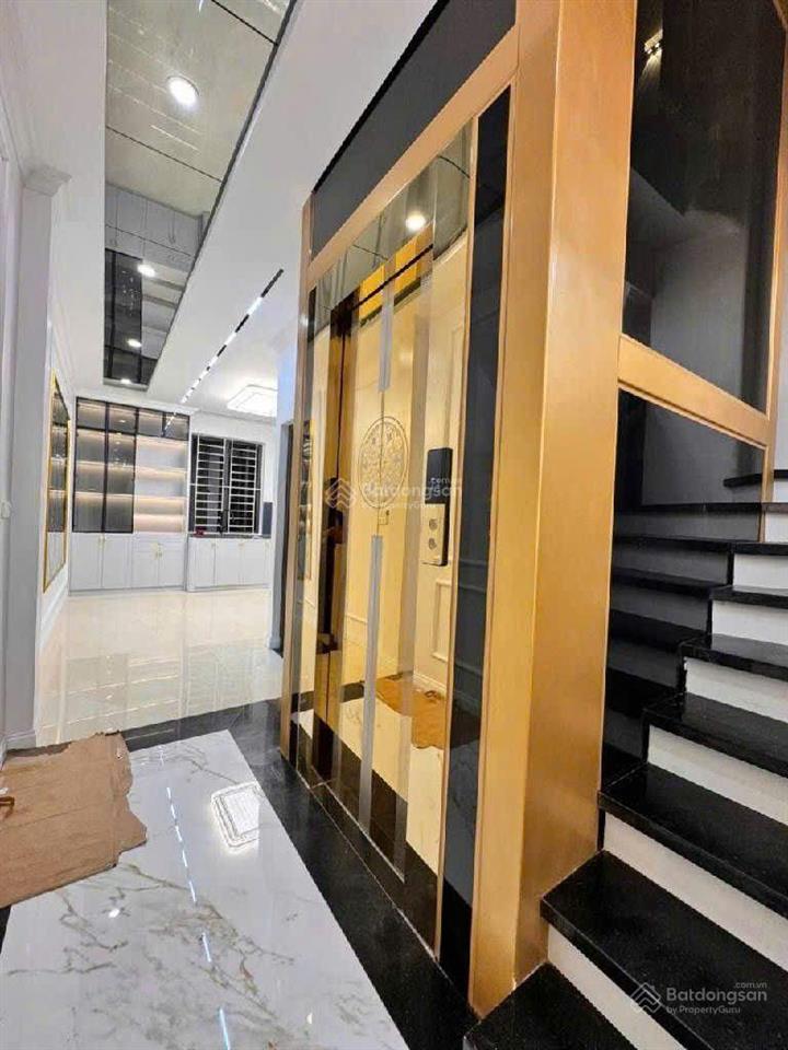 Giảm 2 tỷ phân lô hoàng quốc việt, cầu giấy nhà mới như khách sạn 5 sao 60m 6 tầngô tô ngủ trong