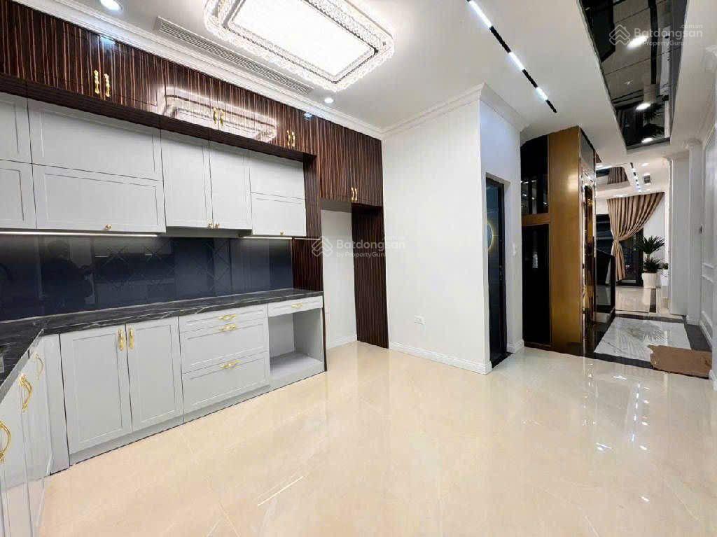 Giảm 2 tỷ phân lô hoàng quốc việt, cầu giấy nhà mới như khách sạn 5 sao 60m 6 tầngô tô ngủ trong