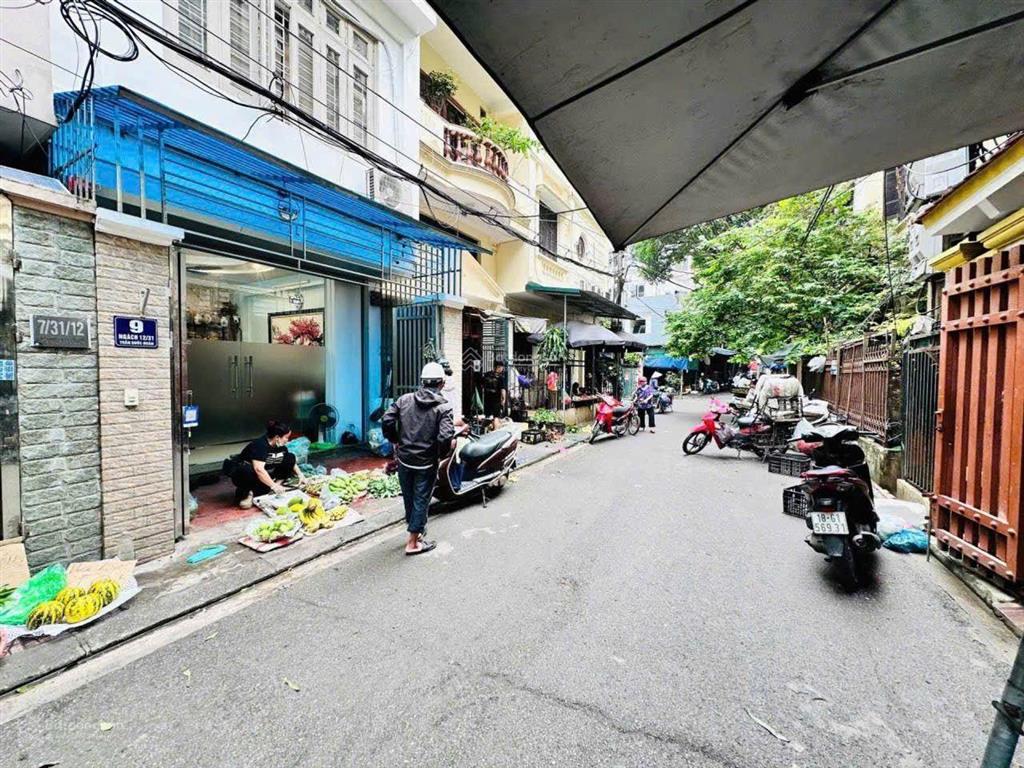 Giảm 800tr phố trần quốc hoàn 40m,6 tầng thang máy,ô tô tránh vỉa hè kinh doanh đỉnh, đại học xung