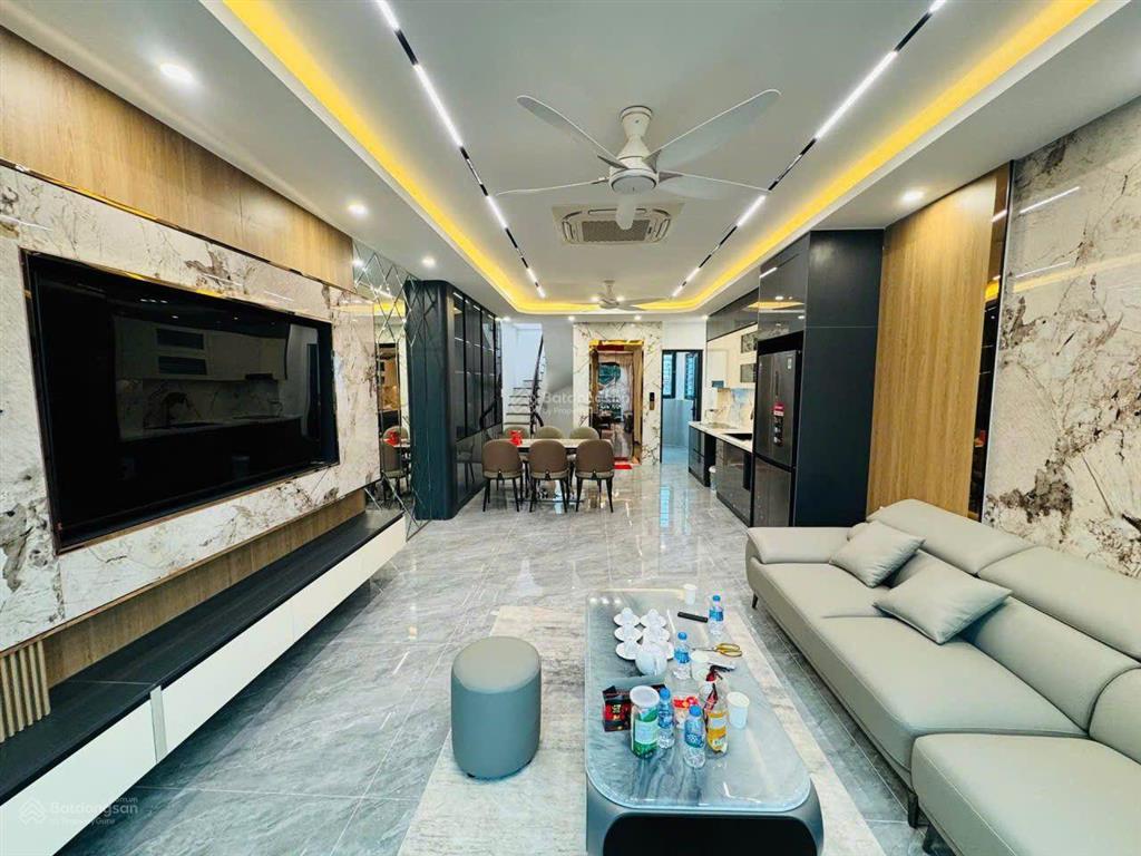 Giảm 2 tỷ phân lô phố phùng chí kiên cầu giấy  56m  7 tầng thang máy  gara 2 ô tô trong nhà