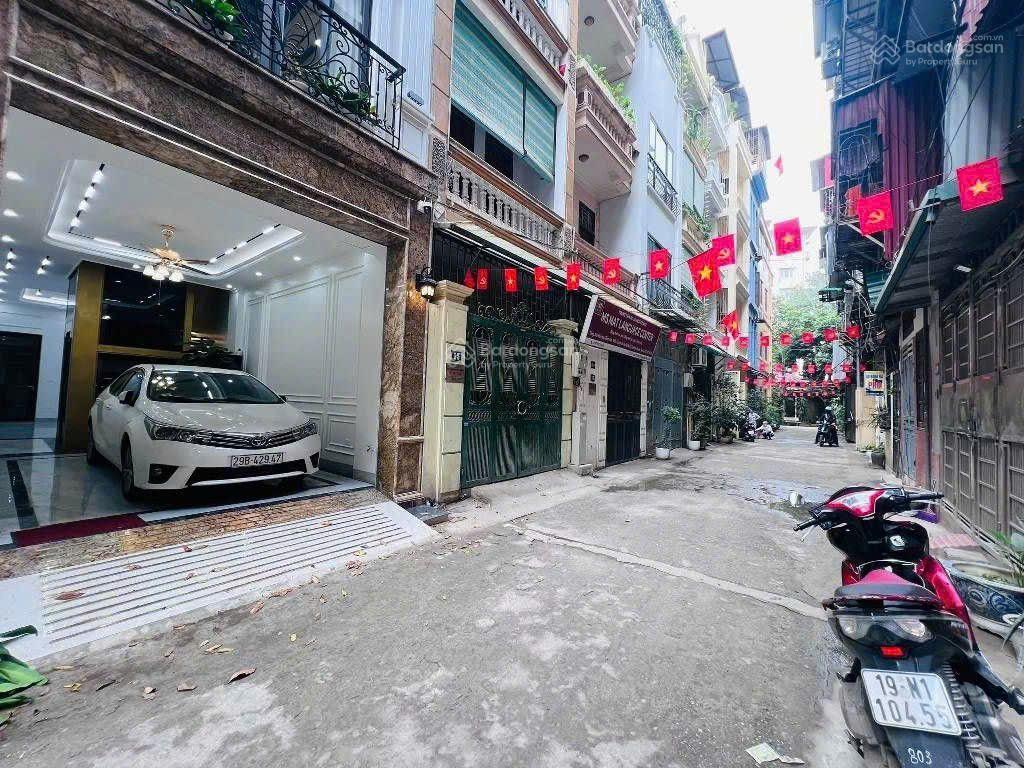 Bán gấp giảm 2 tỷ hoàng quốc việt, cầu giấy. nhà mới như khách sạn 5 sao, 60m², 6 tầng, ô tô ngủ