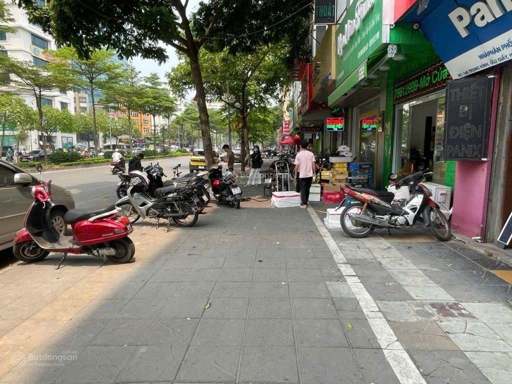 Mặt phố cầu giấy, 67m², 5 tầng thông sàn thang máy, lô góc dòng tiền khủng 120tr/tháng  kinh doanh