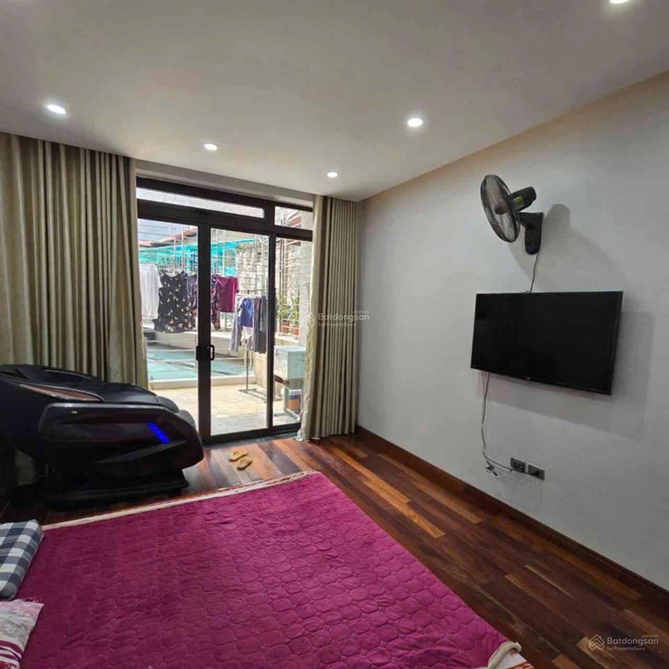 Bán gấp phố chùa hà 62m  4 tầng, khung cột bê tông chắc chắn lên tầng và lắp thang máy đỉnh