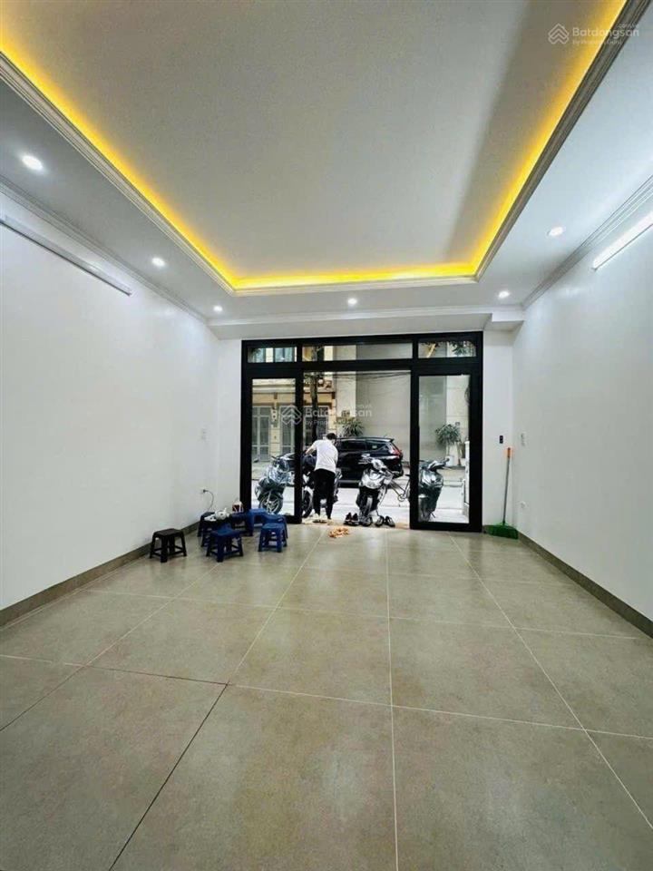Bán gấp phố dương khuê, cầu giấy 58m² 7 tầng thang máy ô tô tránh vỉa hè rộng dòng tiền