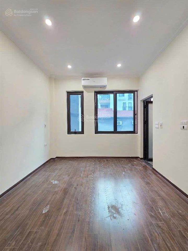 Bán gấp phố dương quảng hàm 47m  5 tầng thang máy  mặt 4,8m  ô tô tải vào nhà 2 mặt ngõ kd