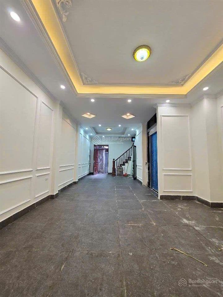 Bán gấp phố dương quảng hàm 47m  5 tầng thang máy  mặt 4,8m  ô tô tải vào nhà 2 mặt ngõ kd