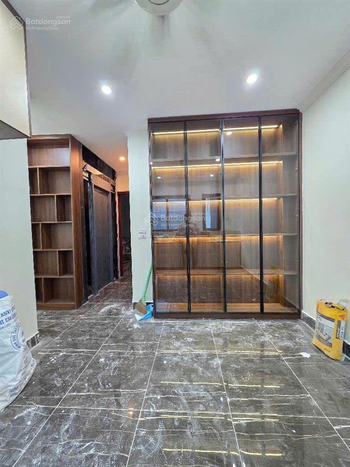 Bán gấp phố dương quảng hàm 47m  5 tầng thang máy  mặt 4,8m  ô tô tải vào nhà 2 mặt ngõ kd