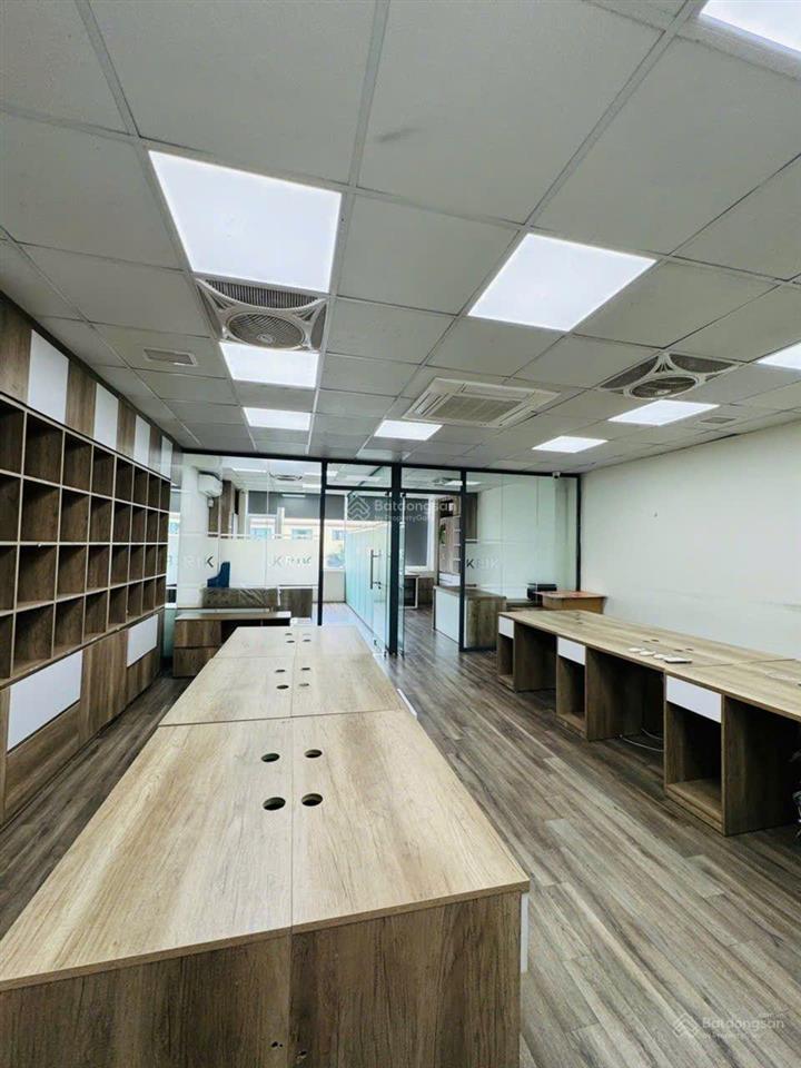Bán gấp 2 mặt phố cầu giấy, vỉa hè rộng 95m  8 tầng thông sàn thang máy mặt tiền 6,2m  dòng tiền