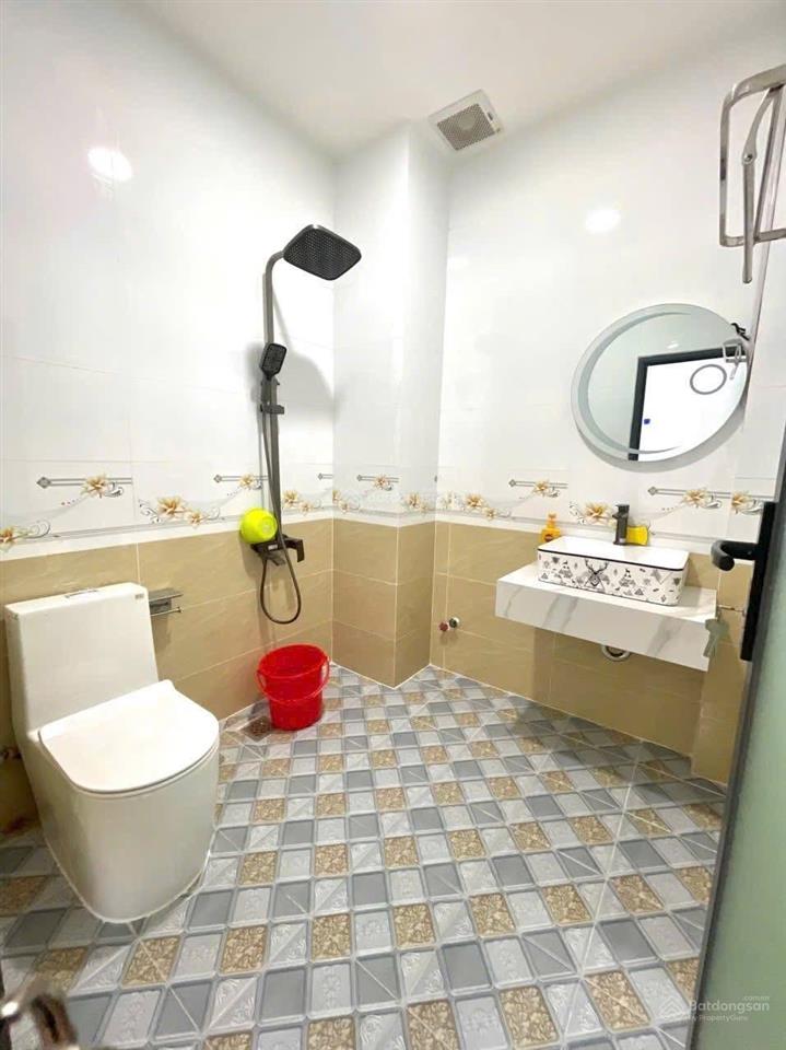 Nhà mt 3 tầng mới xây, rất đẹp, 3.5m x 20m, 2pn, 3wc, mặt tiền an dương vương, kinh doanh buôn bán