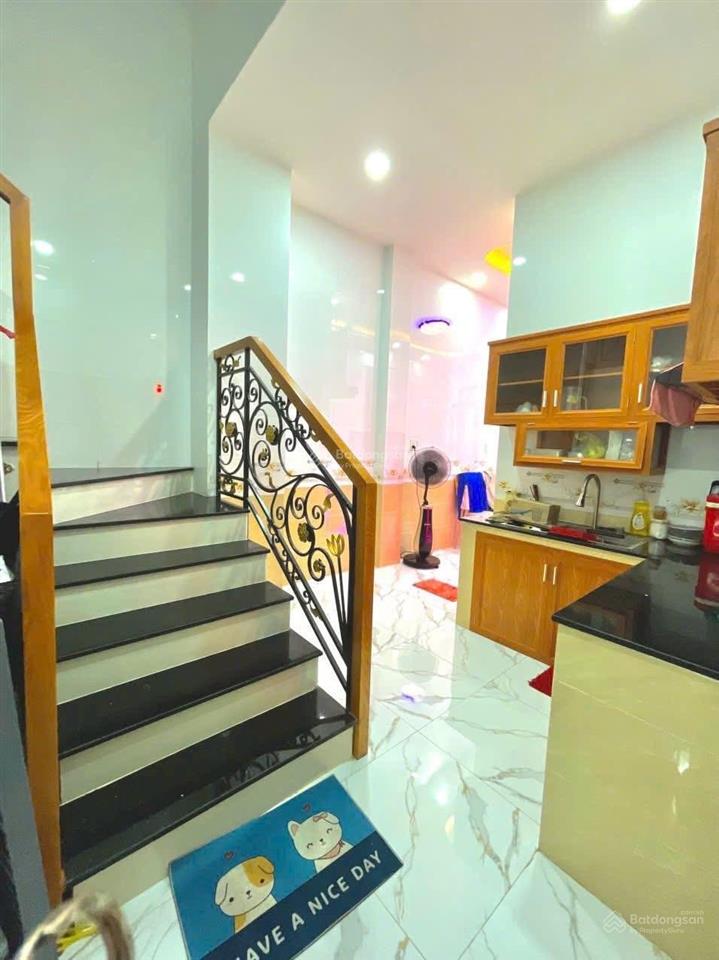 Nhà mt 3 tầng mới xây, rất đẹp, 3.5m x 20m, 2pn, 3wc, mặt tiền an dương vương, kinh doanh buôn bán