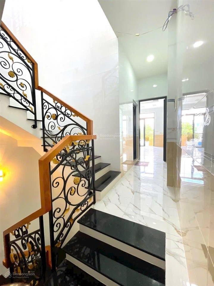 Nhà mt 3 tầng mới xây, rất đẹp, 3.5m x 20m, 2pn, 3wc, mặt tiền an dương vương, kinh doanh buôn bán