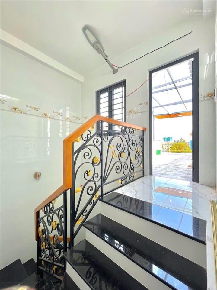 Nhà mt 3 tầng mới xây, rất đẹp, 3.5m x 20m, 2pn, 3wc, mặt tiền an dương vương, kinh doanh buôn bán