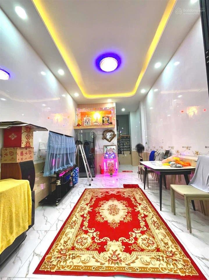 Nhà mt 3 tầng mới xây, rất đẹp, 3.5m x 20m, 2pn, 3wc, mặt tiền an dương vương, kinh doanh buôn bán