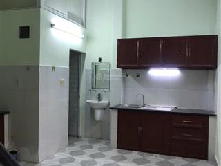 Nhà 5 tầng đúc, 4m x 10m, 5pn ( full 5 máy lạnh ) , 4wc ( 5 máy nước nóng ) , hẻm 3m lê quang sung