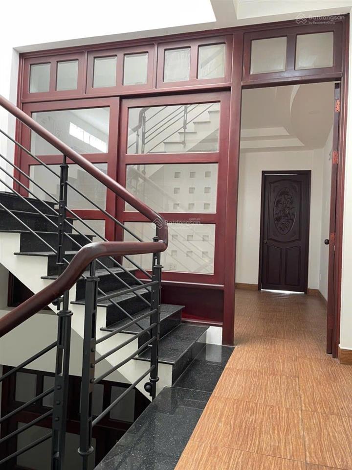 Nhà 6 tầng đúc, mới đẹp, 4m x 20m, 6pn, 5wc, 2 chiếc ôtô đậu trong nhà, mt đường 12m c/x phú lâm b