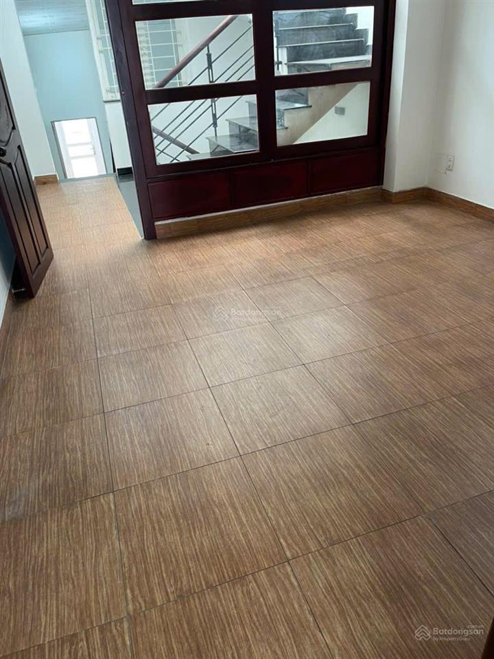 Nhà 6 tầng đúc, mới đẹp, 4m x 20m, 6pn, 5wc, 2 chiếc ôtô đậu trong nhà, mt đường 12m c/x phú lâm b