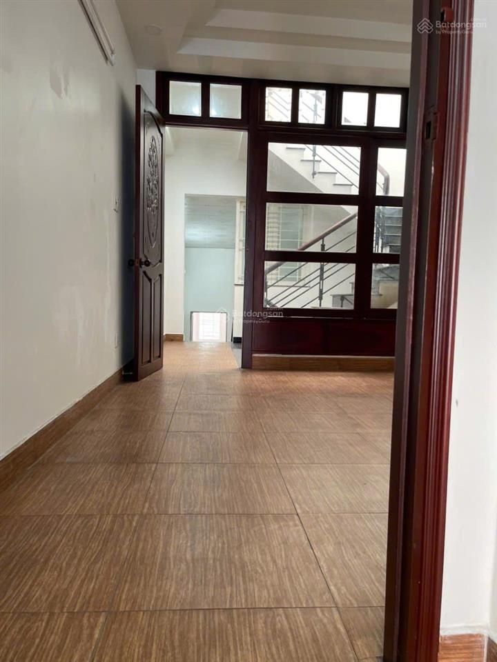 Nhà 6 tầng đúc, mới đẹp, 4m x 20m, 6pn, 5wc, 2 chiếc ôtô đậu trong nhà, mt đường 12m c/x phú lâm b